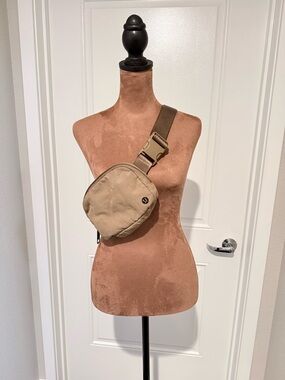 Lululemon Everywhere Belt Bag Tan Beige Crossbody